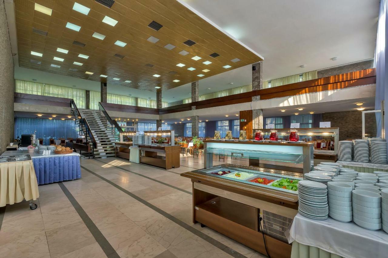 Hotel Alem Baška Voda Exteriör bild